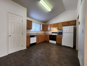 6655 Dublin Loop W in Colorado Springs, CO - Building Photo - Building Photo