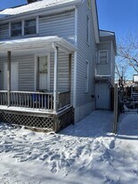 107 Brock St N in Sarnia, ON - Building Photo