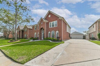 9910 Brook Meadow Ln in Houston, TX - Building Photo - Building Photo