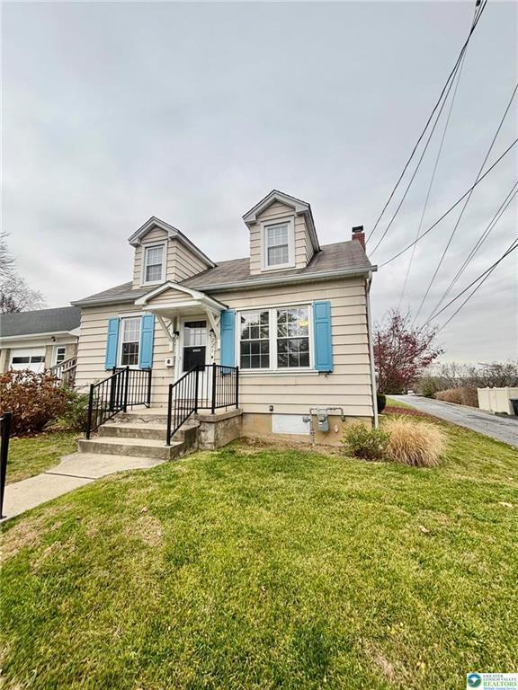 221 E Chestnut St in Nazareth, PA - Foto de edificio - Building Photo