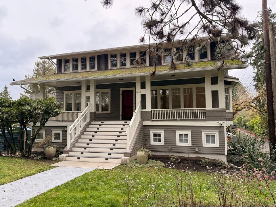 7340 Seward Park Ave S in Seattle, WA - Building Photo