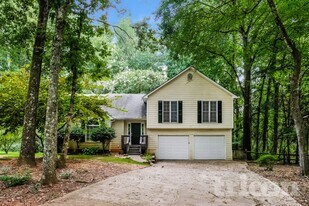 5450 Bridle Dr in Cumming, GA - Building Photo