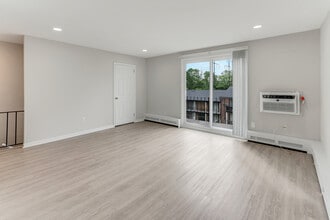 Spring Village Apartments in Sharon Hill, PA - Building Photo - Building Photo