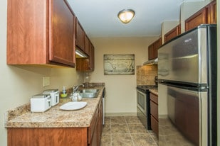 Prairie Woods Apartments -$500 RENT CREDIT!