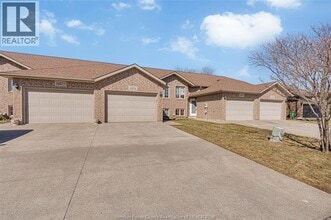 11874 Boulder Crescent in Windsor, ON - Building Photo - Building Photo