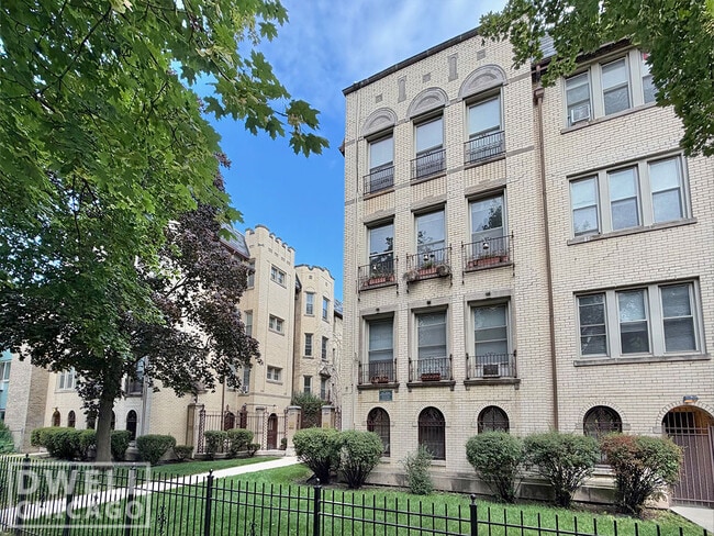 1430 W Farwell Ave, Unit 3S in Chicago, IL - Foto de edificio - Building Photo