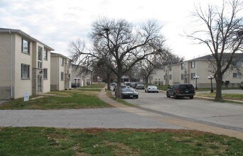 Benedict Estates in St. Louis, MO - Foto de edificio - Building Photo