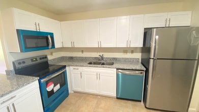 5935 Forest Hill Blvd in West Palm Beach, FL - Building Photo - Building Photo