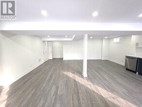 131 Root Crescent in Ajax, ON - Building Photo - Building Photo