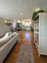 55 Overbrook Rd in North Haven, CT - Foto de edificio - Building Photo