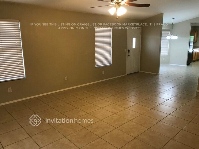 1025 W Cantebria Dr in Gilbert, AZ - Building Photo - Building Photo