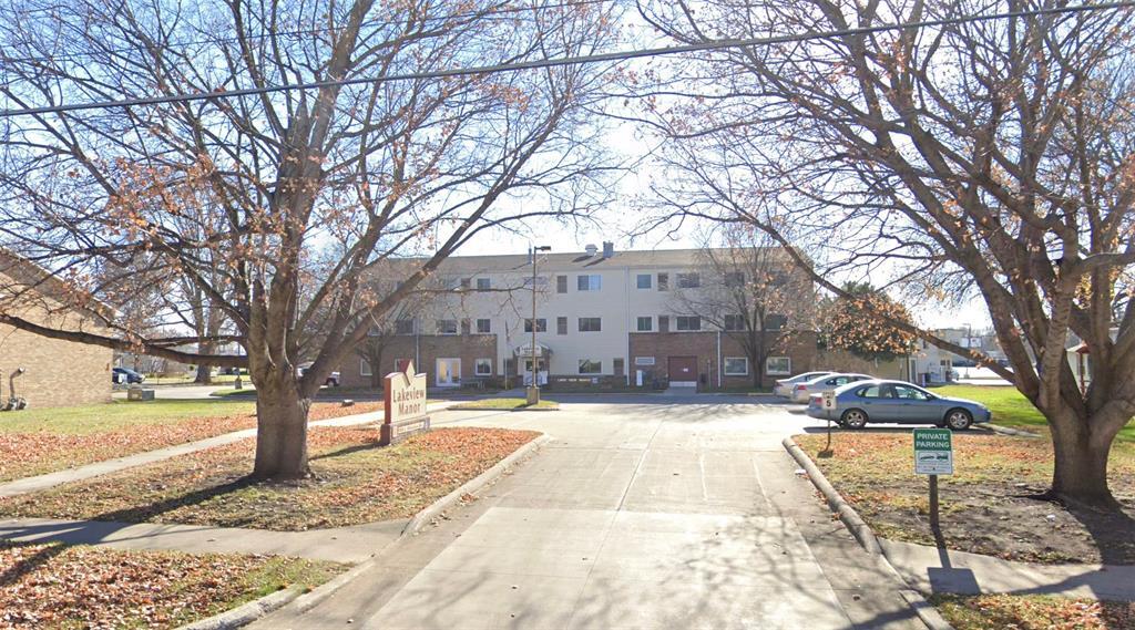 904 E Milwaukee Ave in Storm Lake, IA - Building Photo