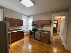 1966 N 4th St in Columbus, OH - Building Photo - Building Photo