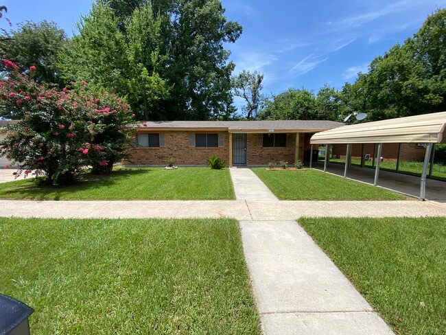 property at 5669 Hartford Ave