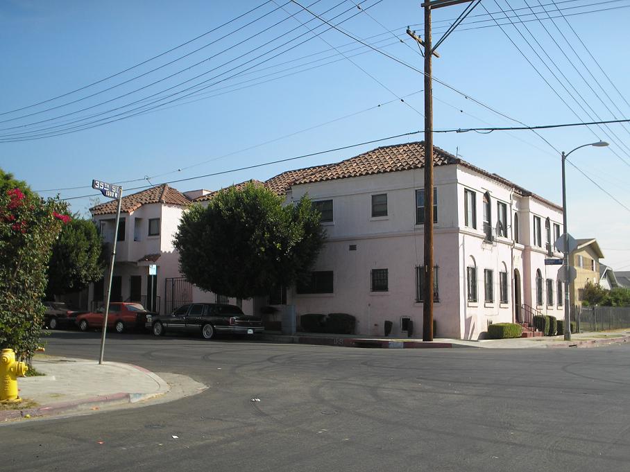 1549 W 35th St in Los Angeles, CA - Foto de edificio