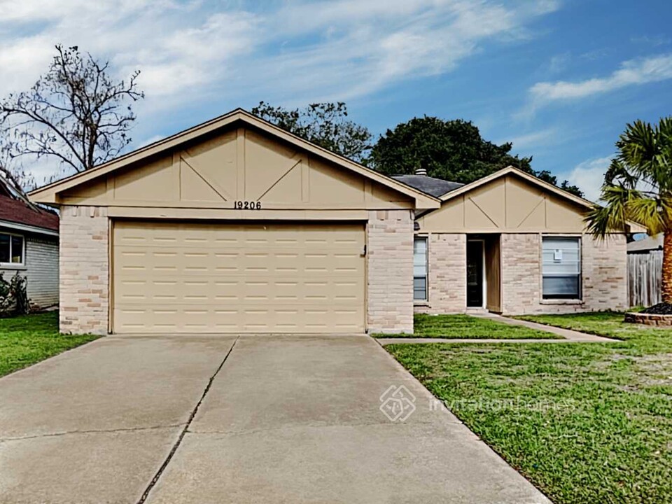 19206 Cypress Bay Dr in Katy, TX - Building Photo