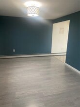 36 Dekalb Ave in Brentwood, NY - Building Photo - Building Photo