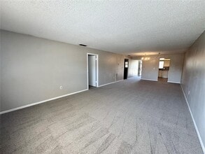 9851 113th St N in Seminole, FL - Building Photo - Building Photo