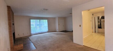 115 NW 30th St in Gainesville, FL - Foto de edificio - Building Photo