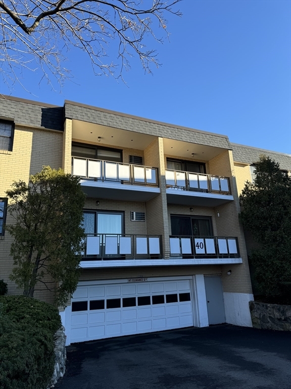 56 Bigelow Ave, Unit #1 in Watertown, MA - Building Photo - Building Photo
