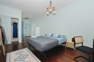 400 W 36th St. in New York, NY - Foto de edificio - Building Photo