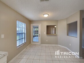 10827 Claymont Dr in New Port Richey, FL - Building Photo - Building Photo
