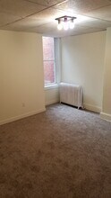 1538 Point Breeze Ave in Philadelphia, PA - Building Photo - Building Photo