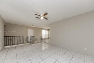 2220 NW 44th Ave in Lauderhill, FL - Foto de edificio - Building Photo