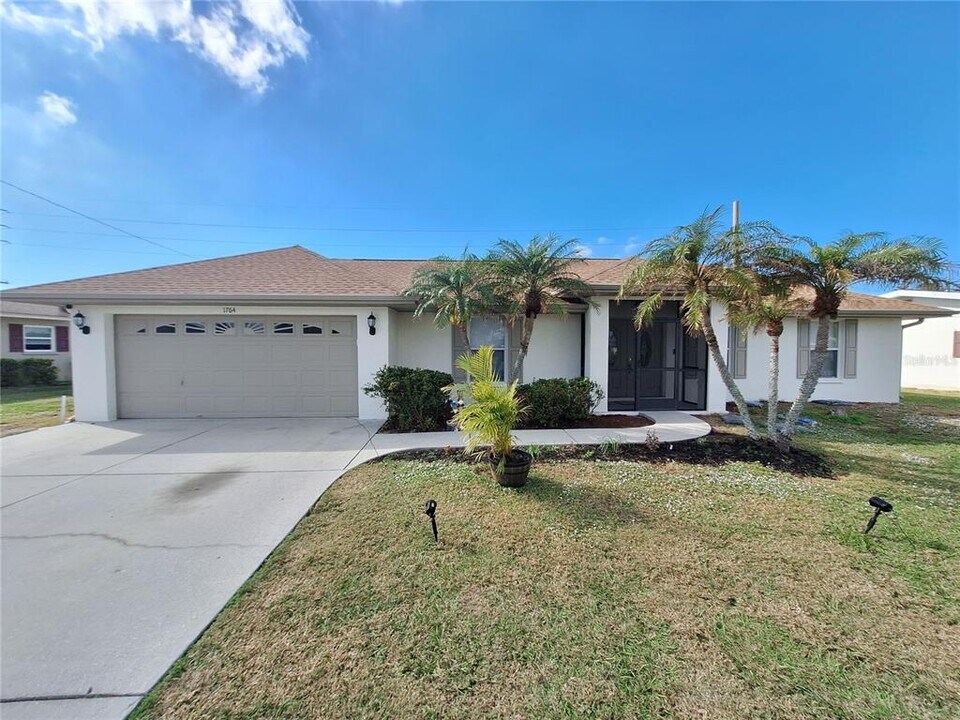 1764 Banyan Dr in Venice, FL - Building Photo