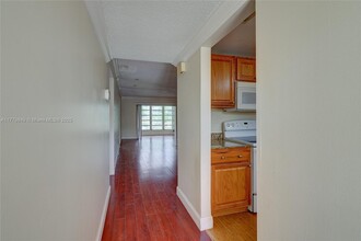 8141 SW 24th Ct, Unit 306 in Davie, FL - Building Photo - Building Photo