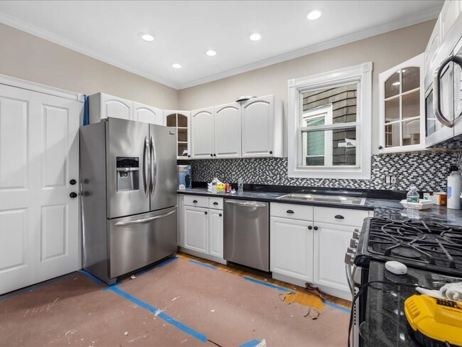 641 E 8th St in Boston, MA - Building Photo - Building Photo