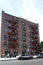 90-38 170th St in Jamaica, NY - Building Photo - Building Photo