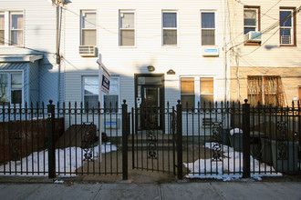 268 Linwood St in Brooklyn, NY - Foto de edificio - Building Photo