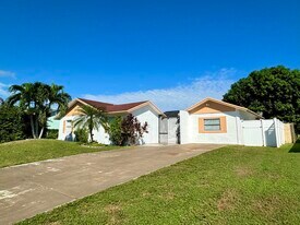 10317 Pippin Ln in Royal Palm Beach, FL - Building Photo