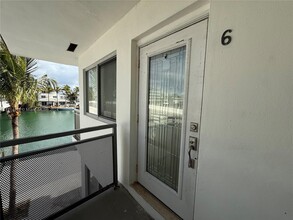 8435 Crespi Blvd in Miami Beach, FL - Building Photo - Building Photo