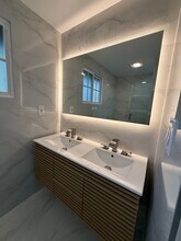 9123 Woodley Ave in North Hills, CA - Building Photo - Building Photo