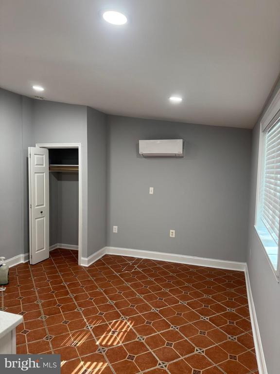 11813 Dewey Rd in Silver Spring, MD - Building Photo - Building Photo