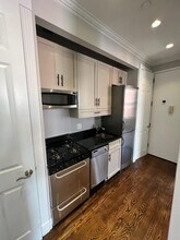 202 E 13th St, Unit 4G in New York, NY - Building Photo - Building Photo
