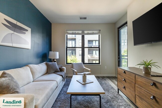 11221 Synergy Dr in Wauwatosa, WI - Foto de edificio - Building Photo