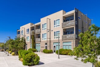 The Artisan @ Sawmill Village in Albuquerque, NM - Foto de edificio - Building Photo
