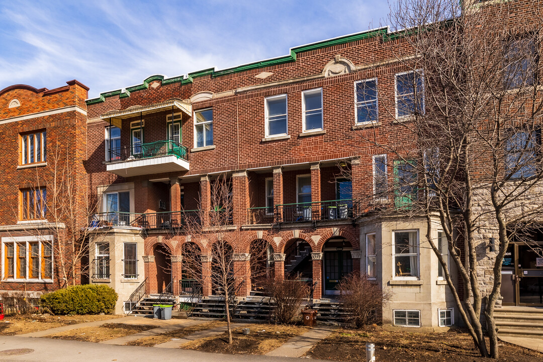 2308-2316 Sherbrooke St E in Montréal, QC - Building Photo
