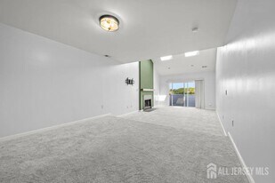 806 Jesse Way in Piscataway, NJ - Building Photo