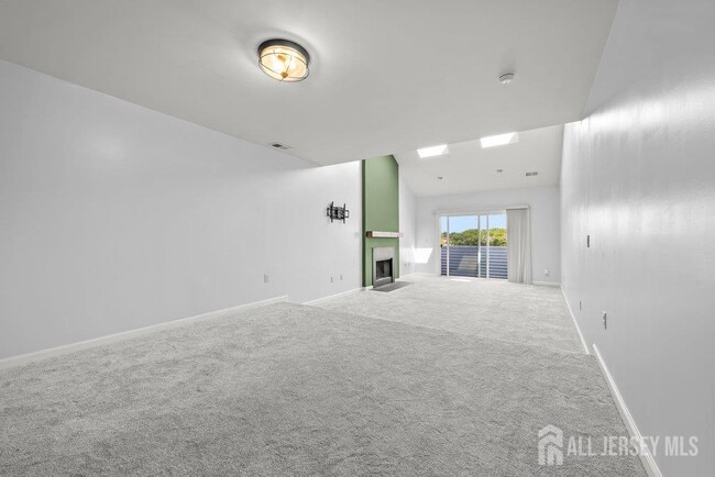 806 Jesse Way