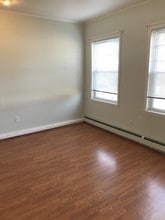95-15 Woodhaven Ct, Unit Second Floor in Queens, NY - Building Photo - Building Photo