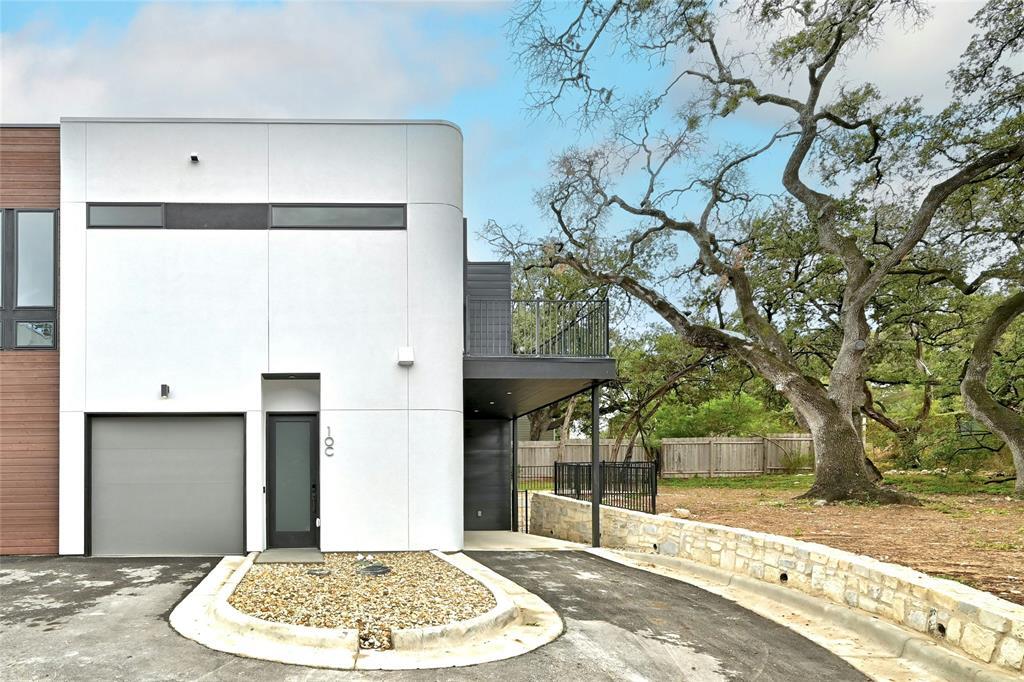 219 Lessin Ln in Austin, TX - Building Photo