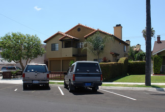 Las Palmas Condos in San Diego, CA - Building Photo - Building Photo