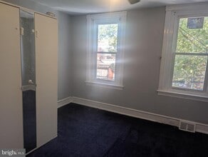 422 Viola St in Camden, NJ - Building Photo - Building Photo