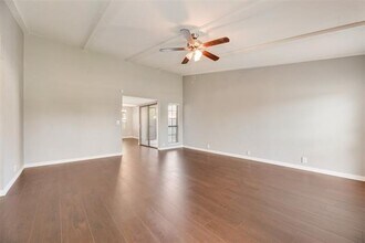 2221 Marble Falls Dr in Carrollton, TX - Building Photo - Building Photo