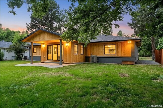 property at 404 S Oneida Way