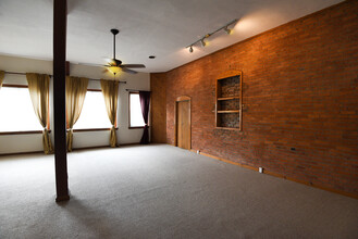 412 Pearl St, Unit Luxury Loft 1 in Syracuse, NY - Foto de edificio - Building Photo